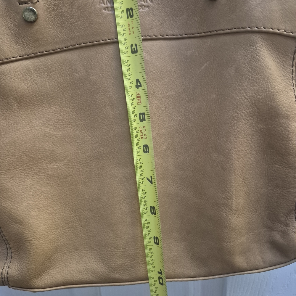 American Leather Tan Shoulder Tote with Gold‎ Hardware - Picture 4 of 9